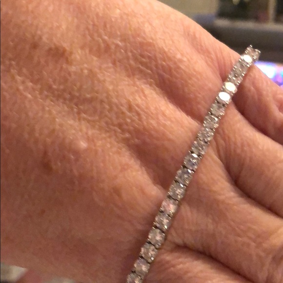 Tennis bracelet slider on a silk braided cord - Picture 7 of 7